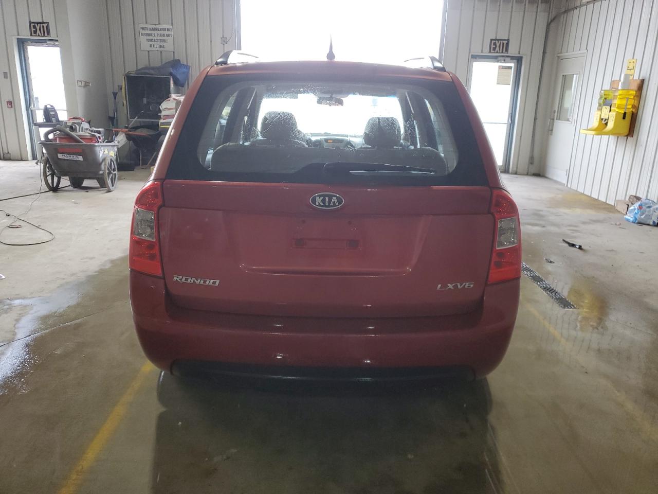 2008 Kia Rondo Lx VIN: KNAFG526987128905 Lot: 46625255