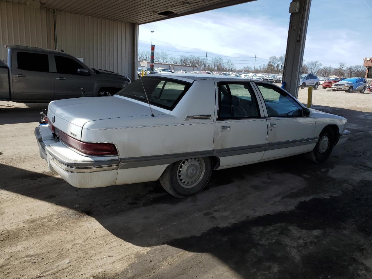 1996 Buick Roadmaster Limited VIN: 1G4BT52P2TR417509 Lot: 47072445