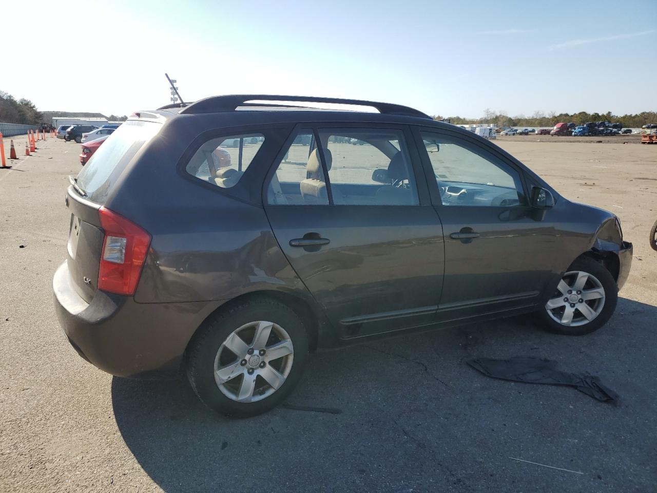 KNAFG529597279901 2009 Kia Rondo Base