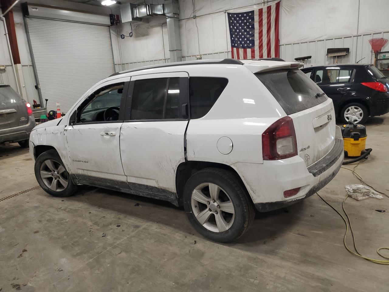 1C4NJDBB8GD518384 2016 Jeep Compass Sport