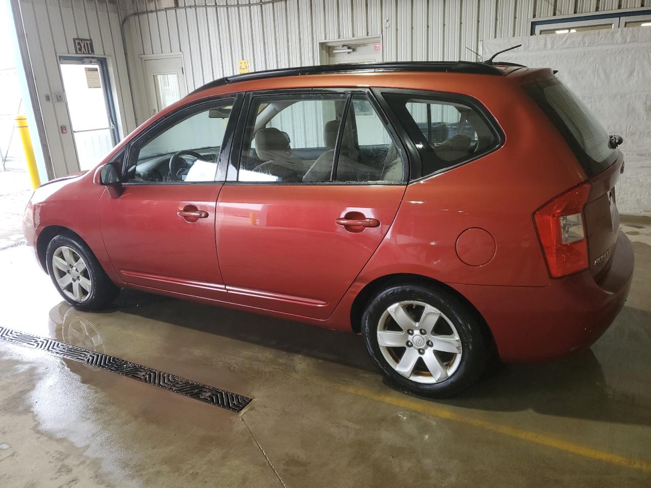 KNAFG526987128905 2008 Kia Rondo Lx