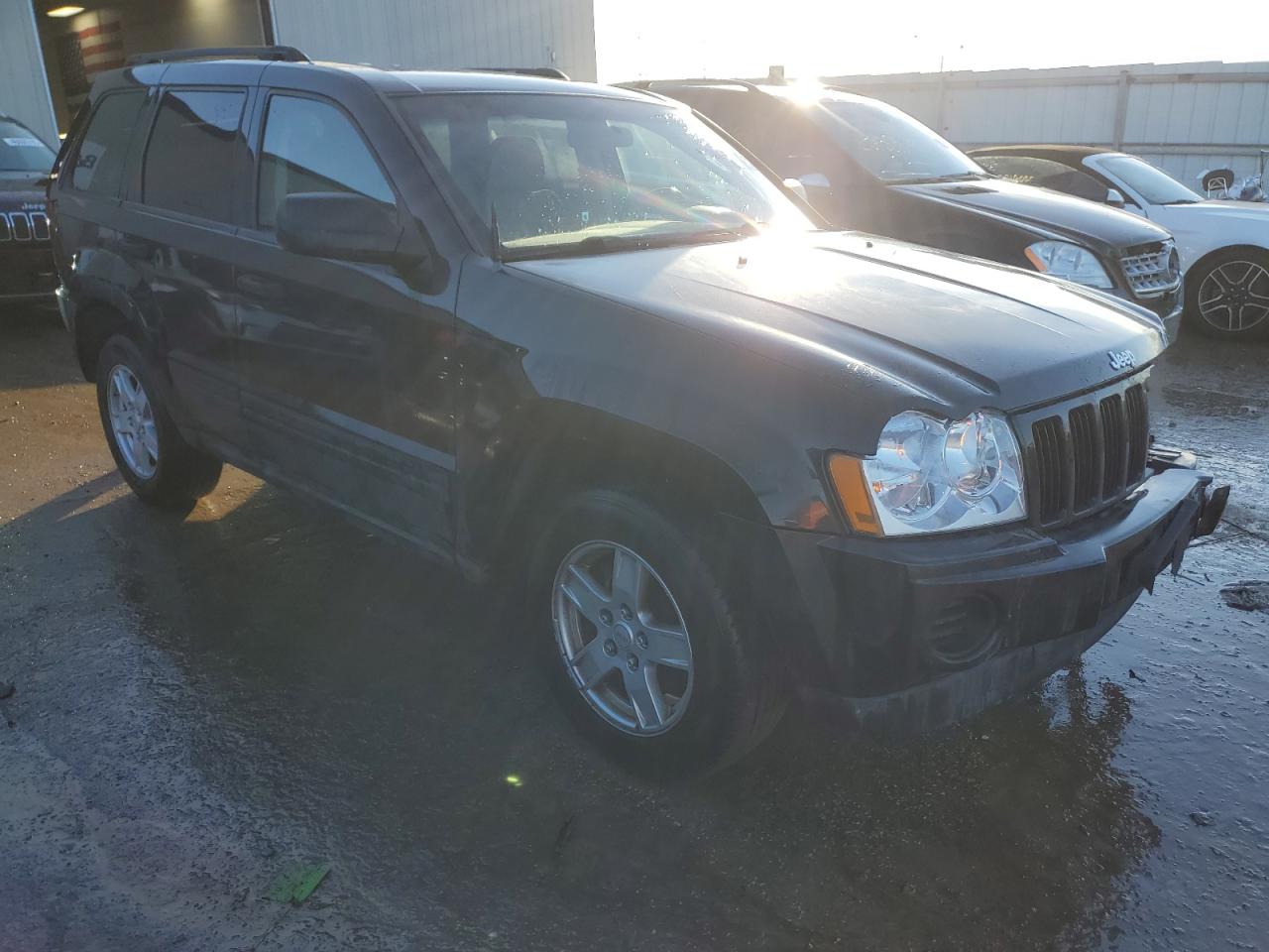 2005 Jeep Grand Cherokee Laredo VIN: 1J4GR48KX5C668681 Lot: 46694125