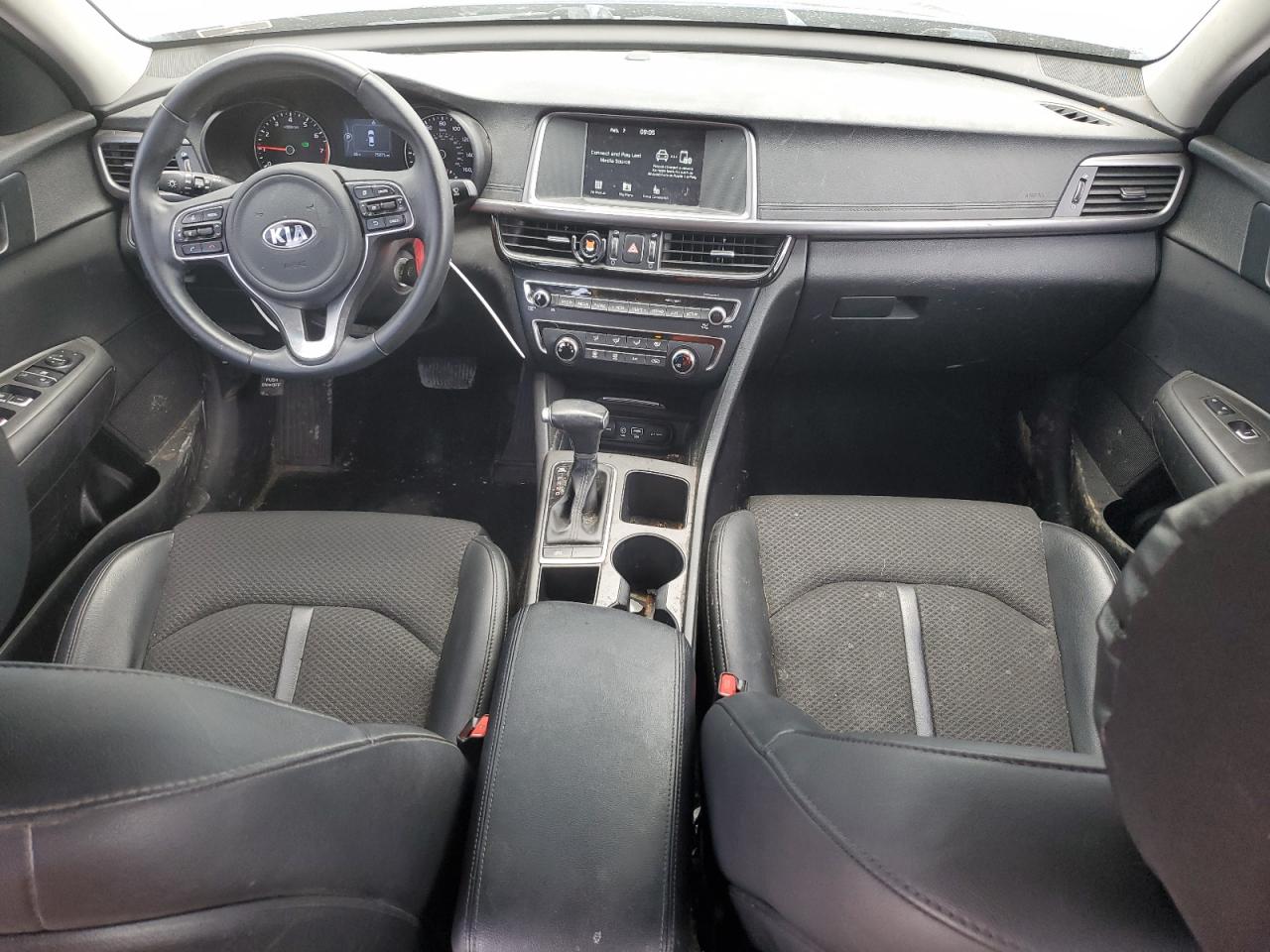 5XXGT4L3XJG248842 2018 Kia Optima Lx