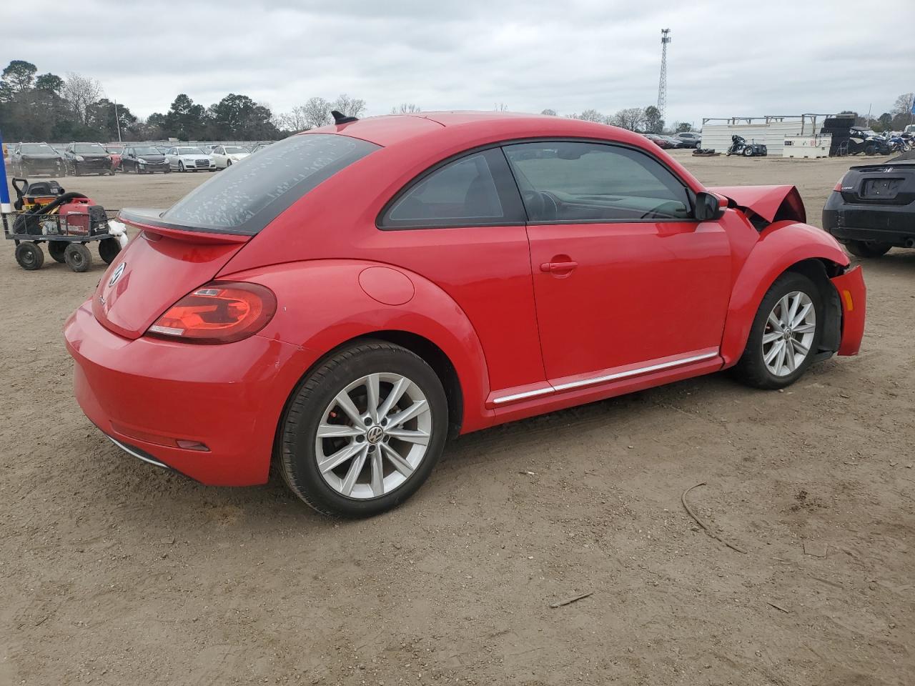 3VWJ17AT2HM613942 2017 Volkswagen Beetle Se