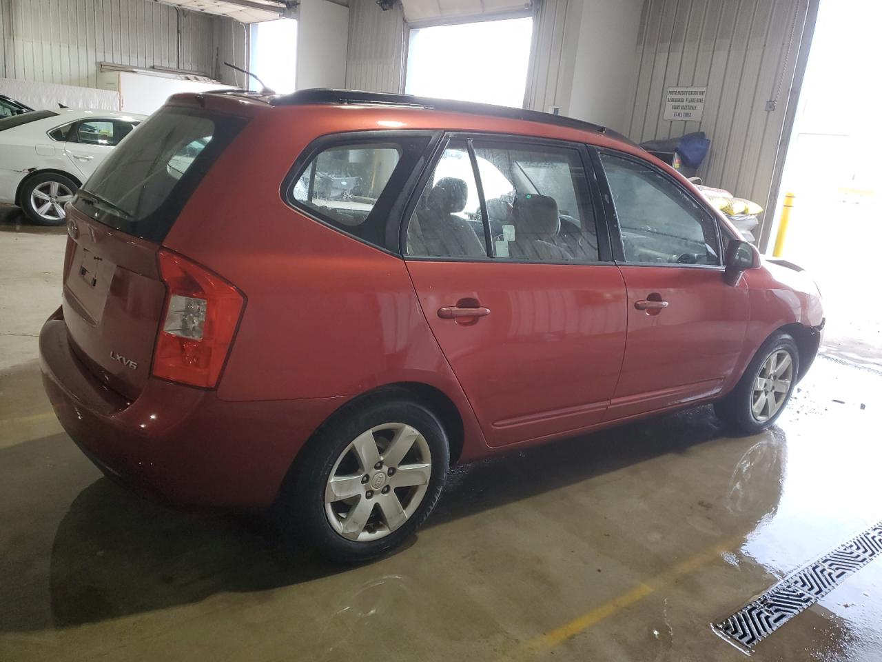 2008 Kia Rondo Lx VIN: KNAFG526987128905 Lot: 46625255