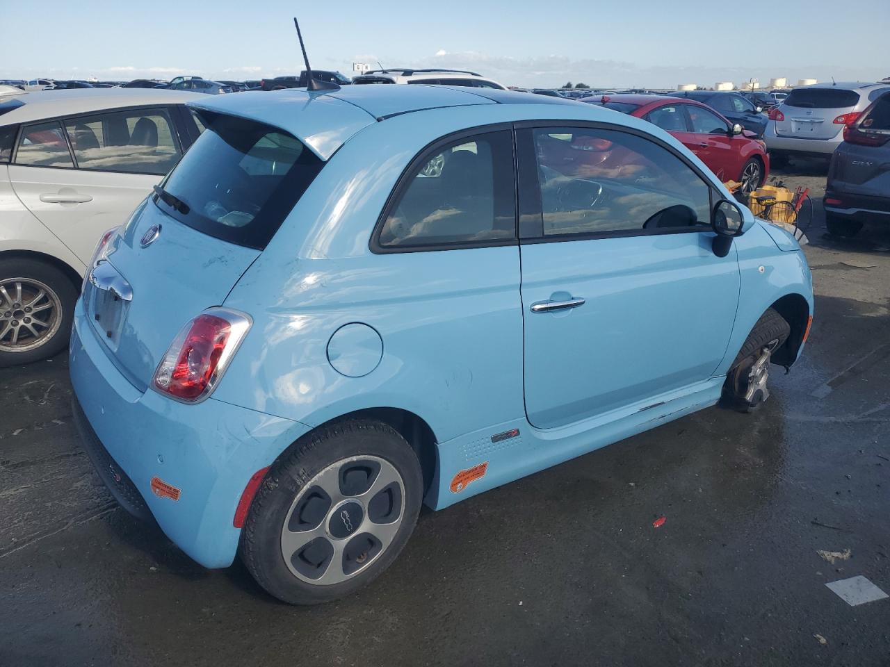 2017 Fiat 500 Electric VIN: 3C3CFFGE8HT563364 Lot: 45574865