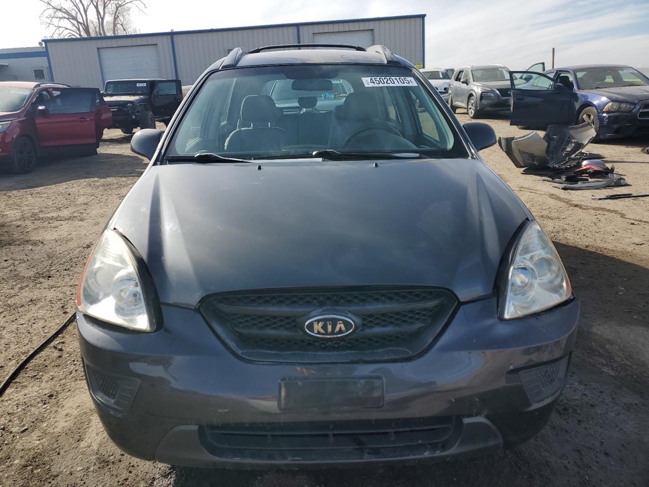 2007 Kia Rondo Base VIN: KNAFG525277079813 Lot: 45020105