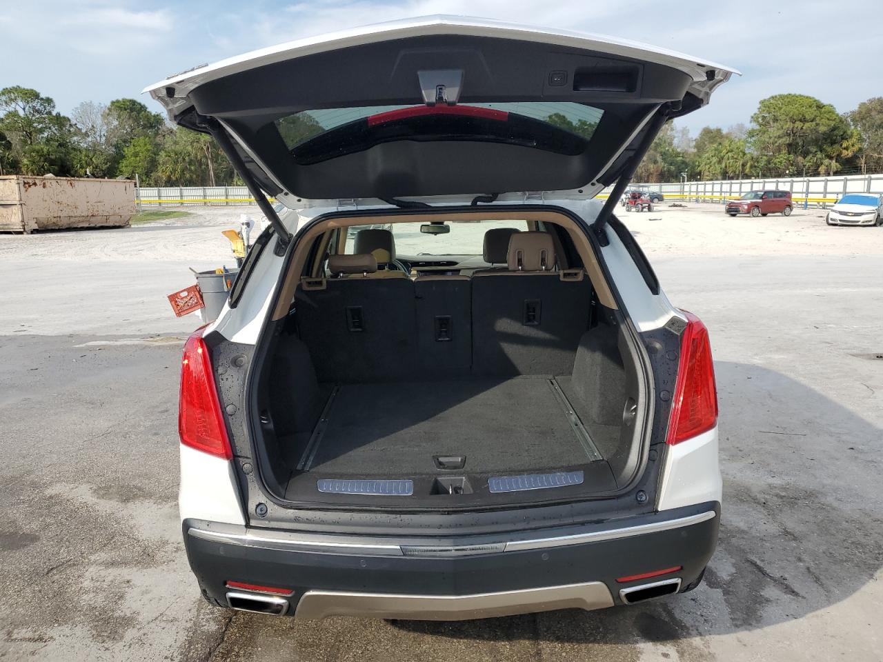 1GYKNGRS1KZ119241 2019 Cadillac Xt5 Platinum