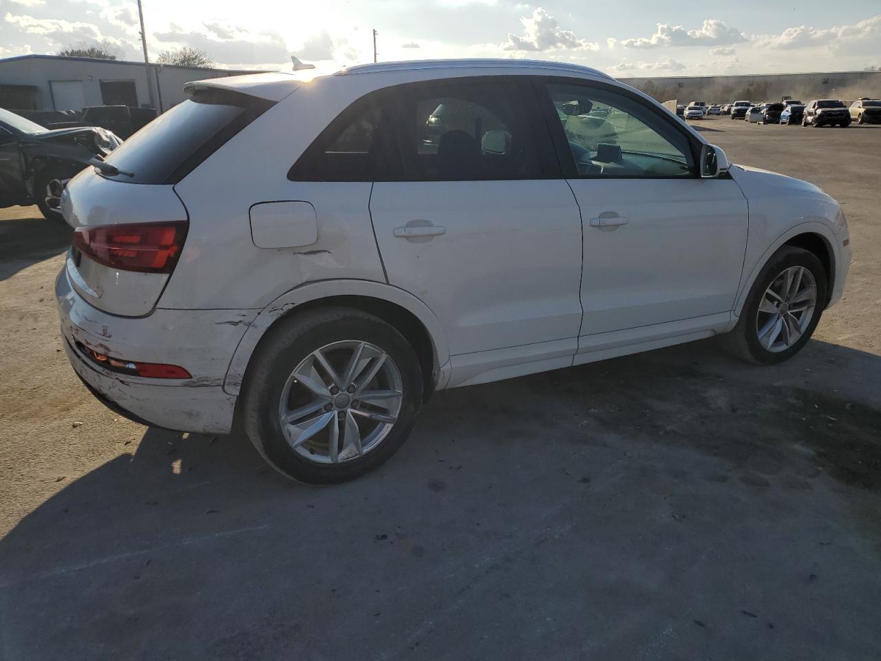 WA1BCCFS9HR015169 2017 Audi Q3 Premium