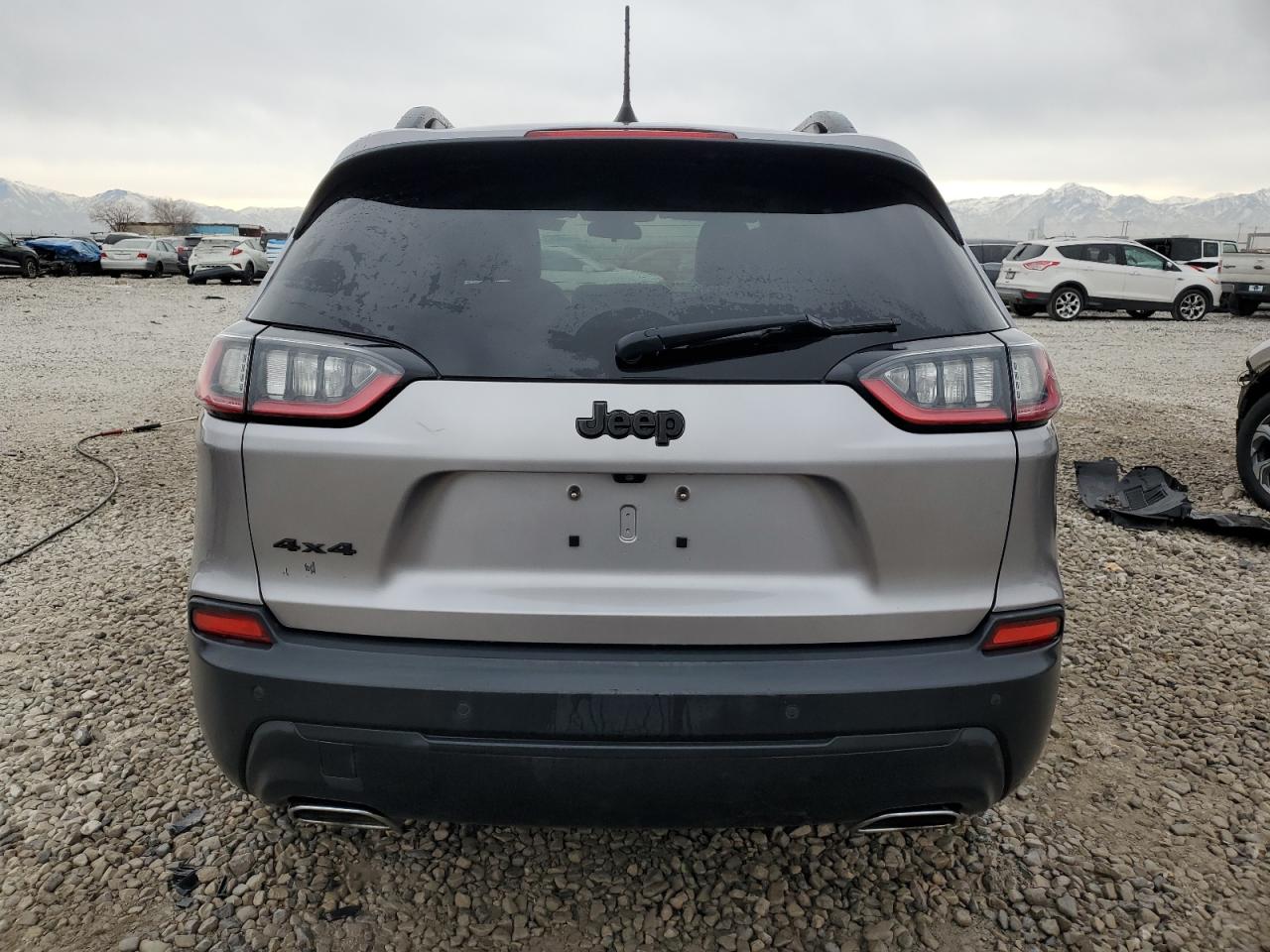 2019 Jeep Cherokee Latitude Plus VIN: 1C4PJMLX2KD282245 Lot: 43073705