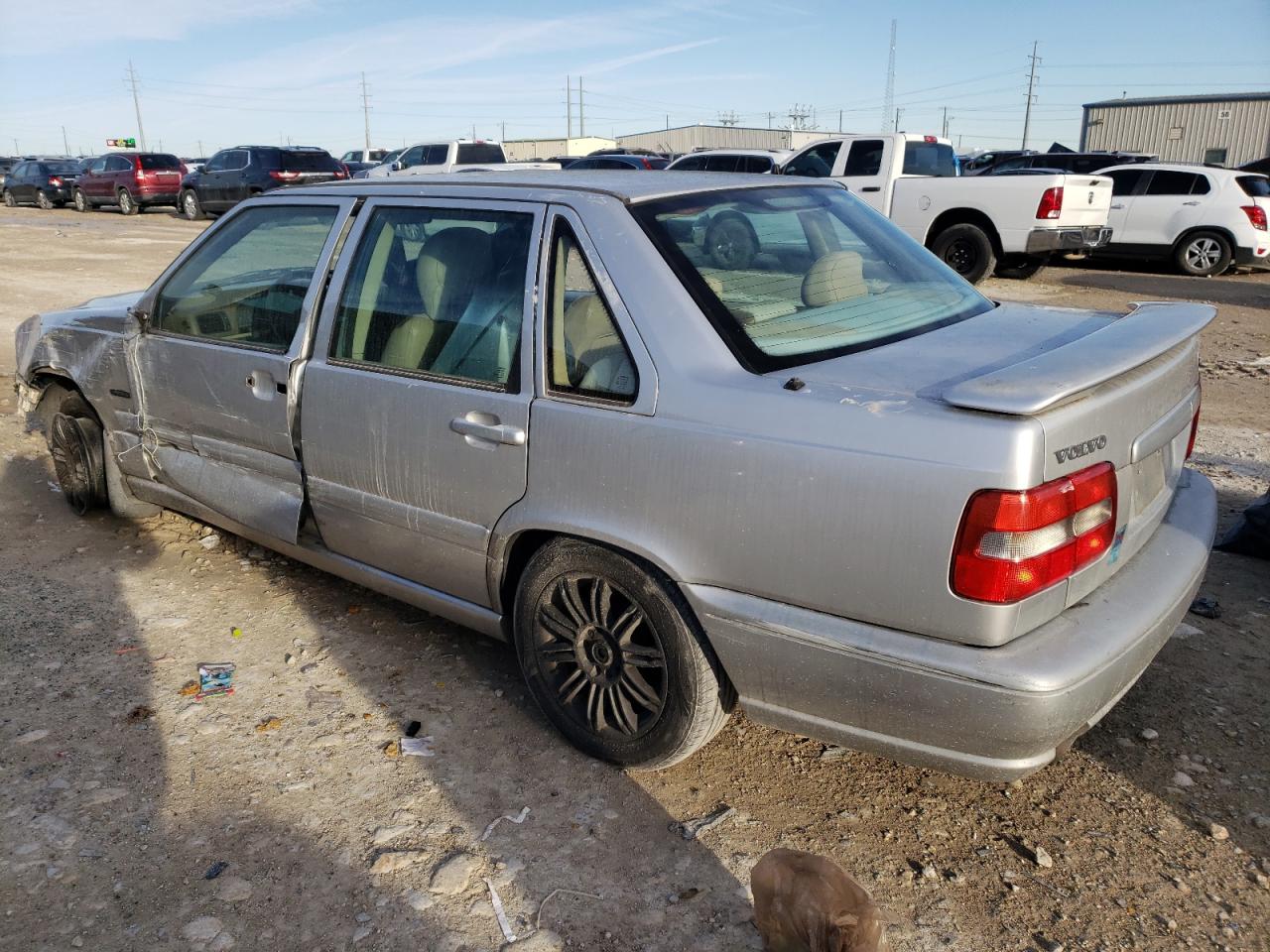 YV1LS558XW1551651 1998 Volvo S70