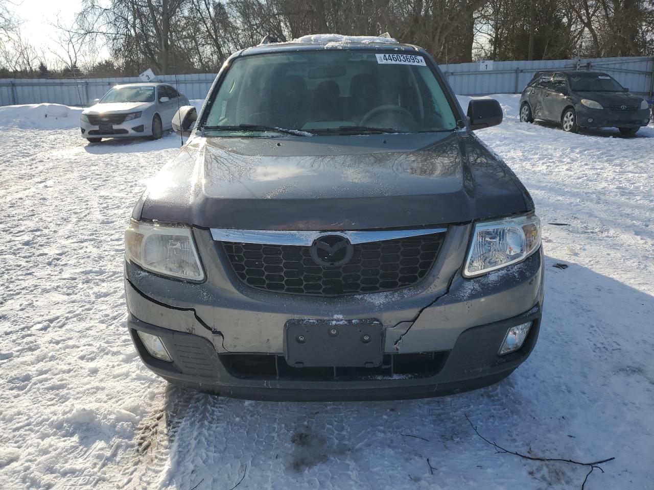 2011 Mazda Tribute I VIN: 4F2CY0C71BKM03930 Lot: 44603695