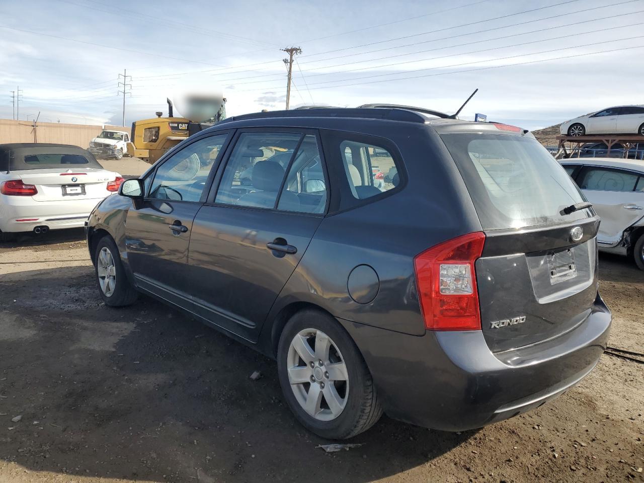 KNAFG525277079813 2007 Kia Rondo Base