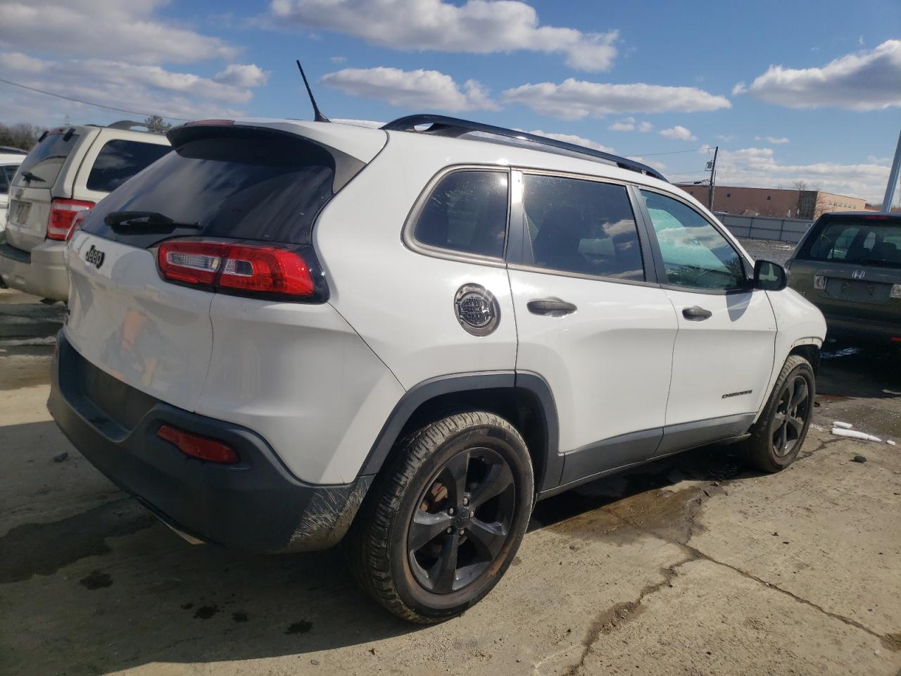 1C4PJMAS9GW328043 2016 Jeep Cherokee Sport