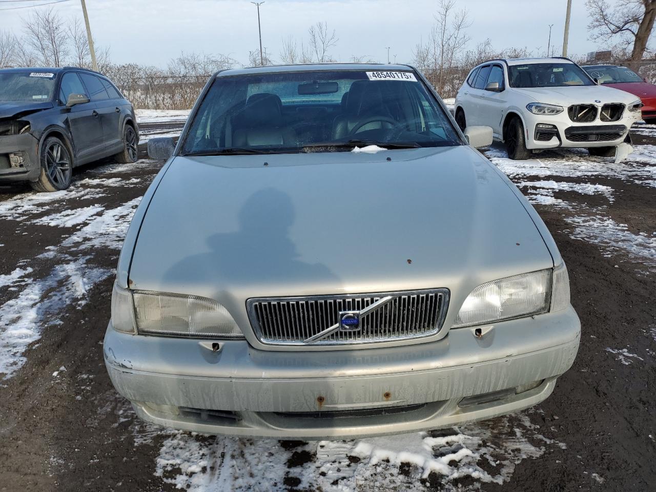 YV1LS61J6Y2649619 2000 Volvo S70 Base