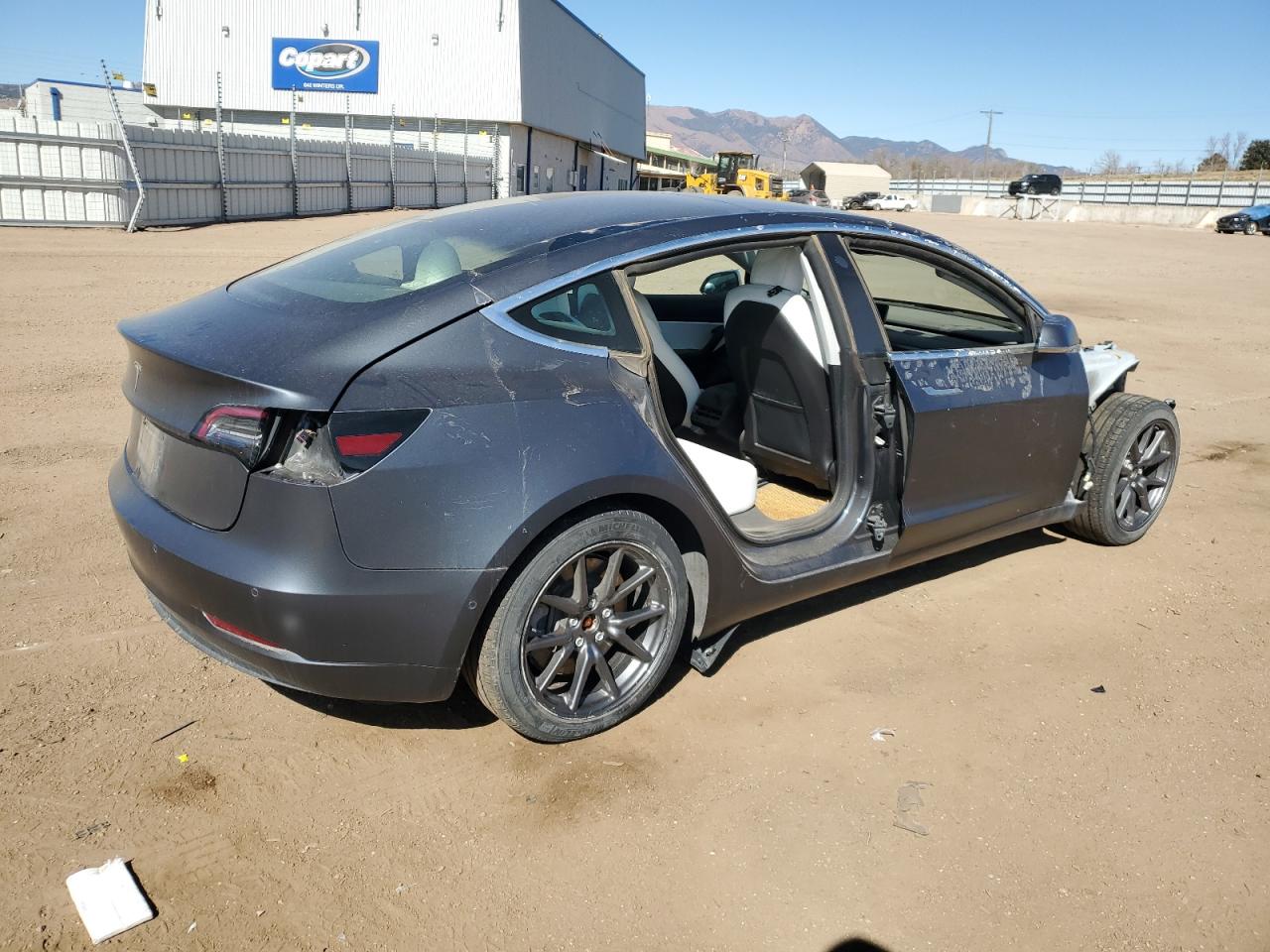 5YJ3E1EB7KF421376 2019 Tesla Model 3