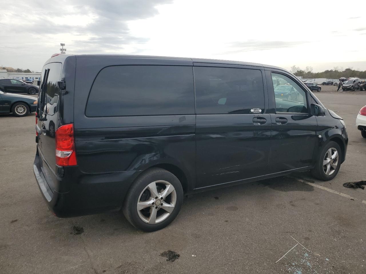 WD4PG2EE0J3352625 2018 Mercedes-Benz Metris