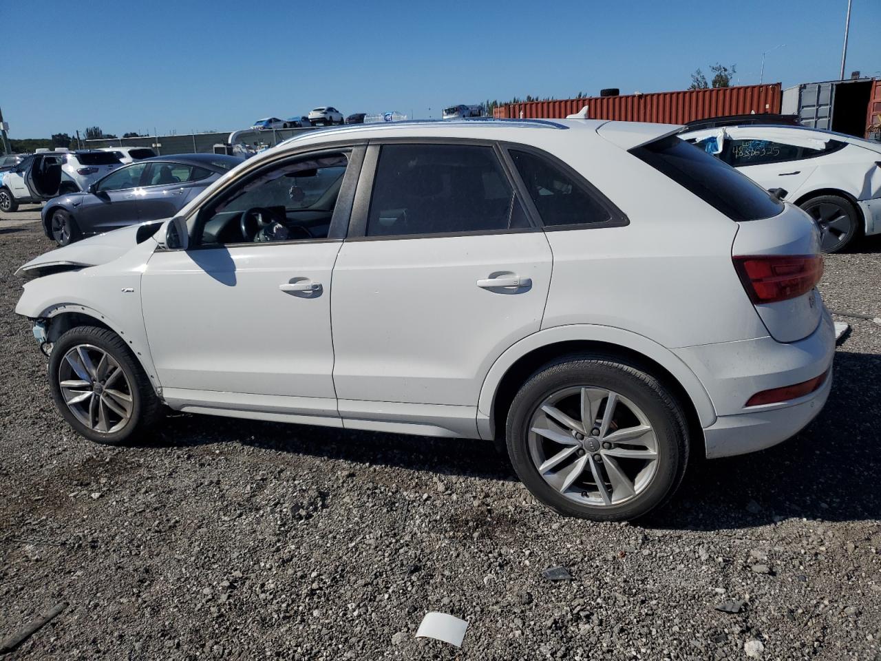 WAA1BCCFS5JR02000 2018 Audi Q3