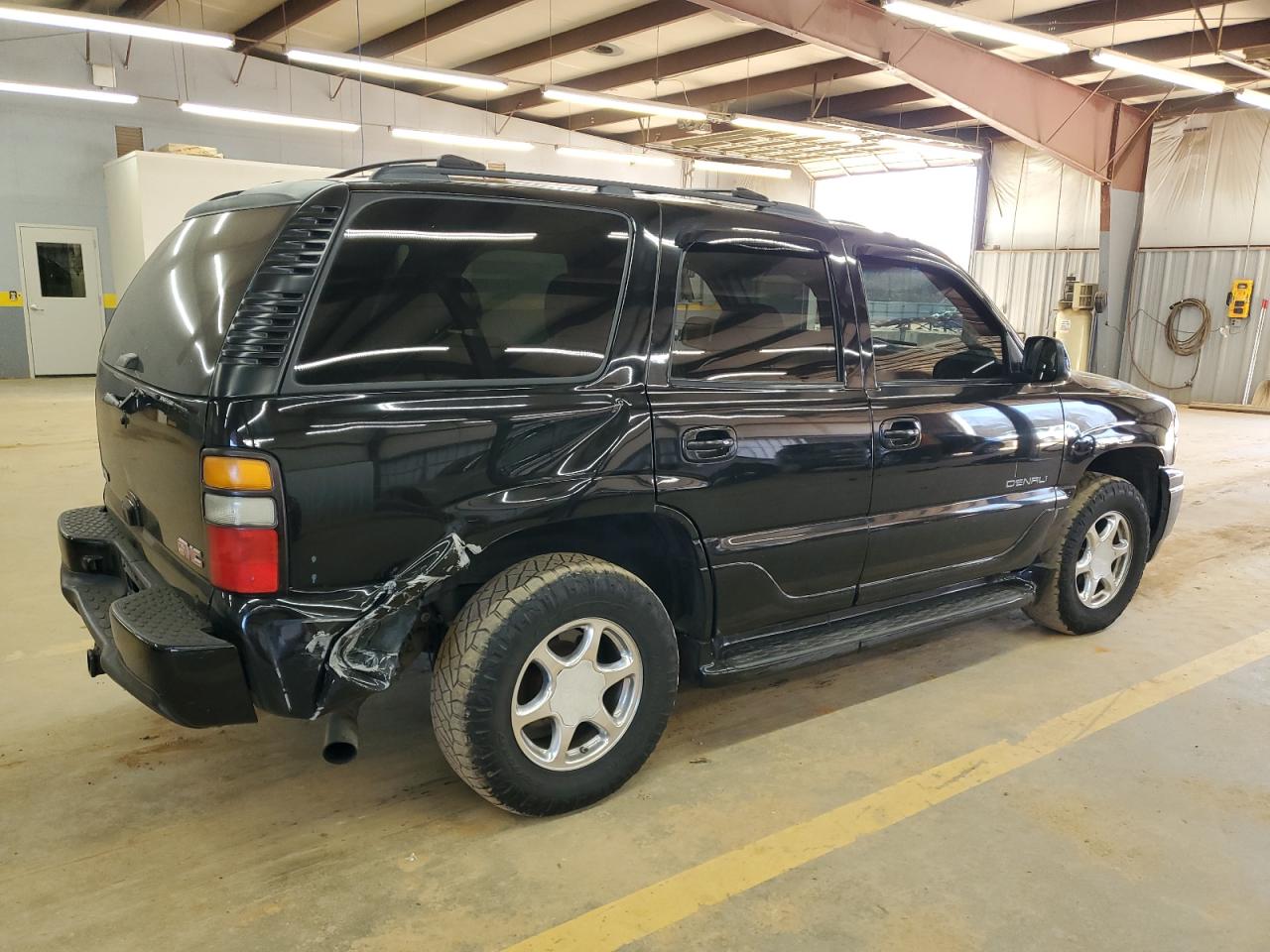 2005 GMC Yukon Denali VIN: 1GKEK63U35J252848 Lot: 48960795