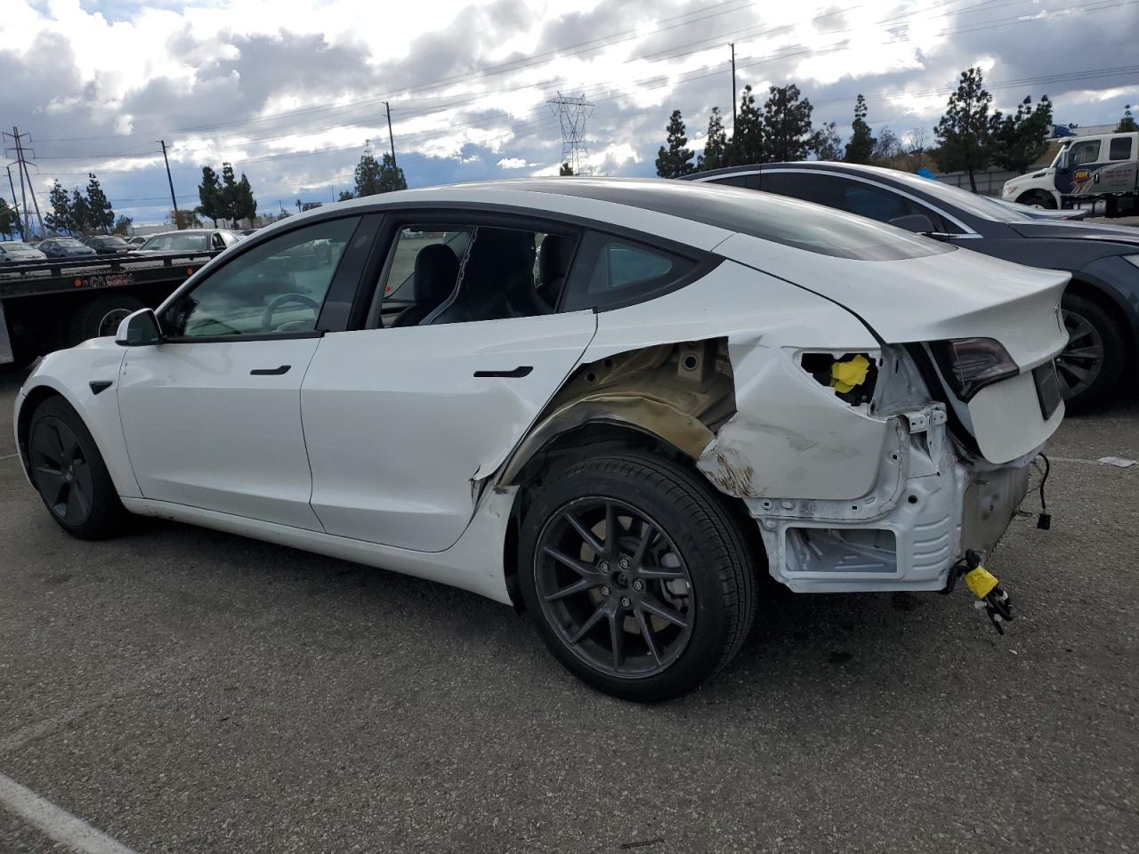 5YJ3E1EA0PF407706 2023 Tesla Model 3