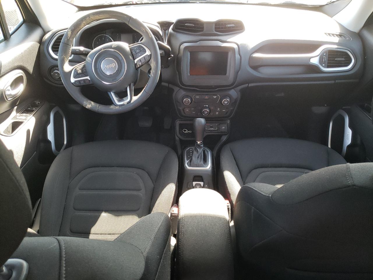 ZACNJABB0LPL28120 2020 Jeep Renegade Latitude