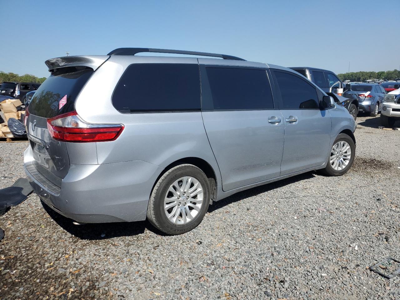 2015 Toyota Sienna Xle VIN: 5TDYK3DC6FS646300 Lot: 48762035