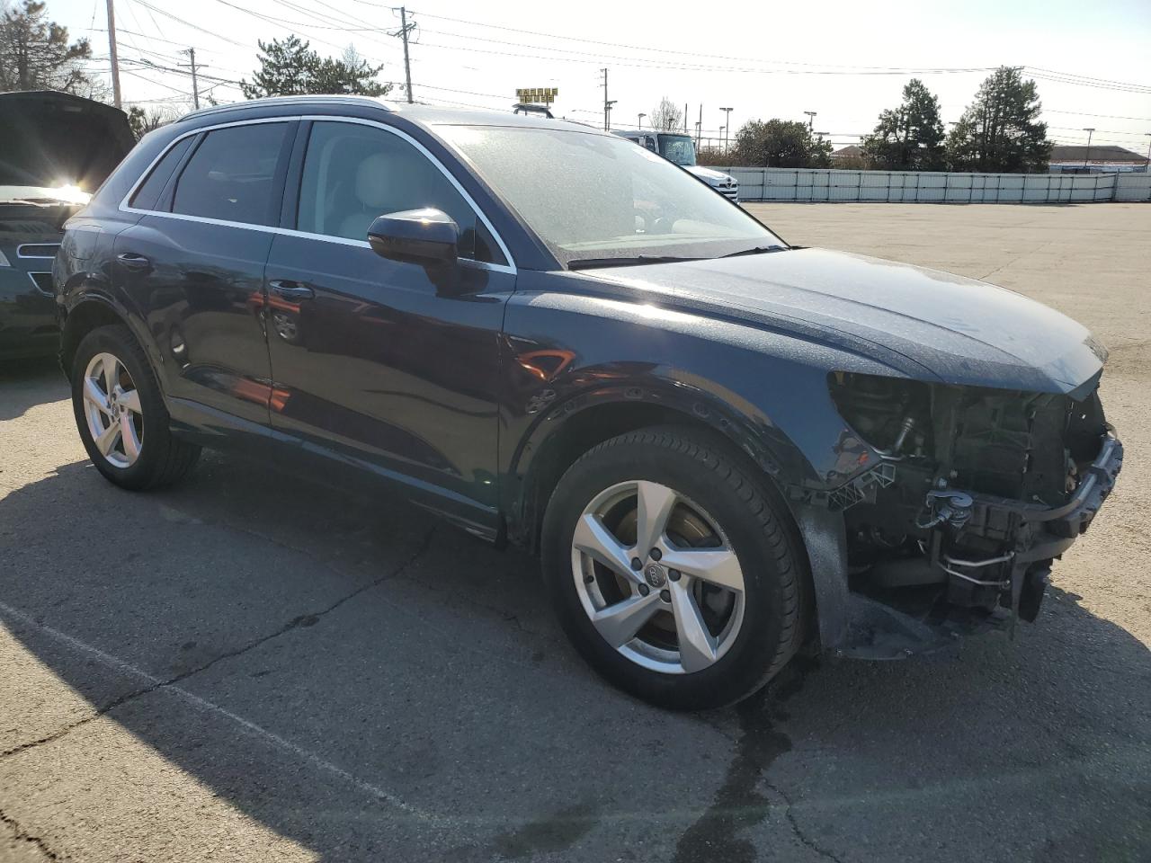 WA1AECF30K1081162 2019 Audi Q3 Premium