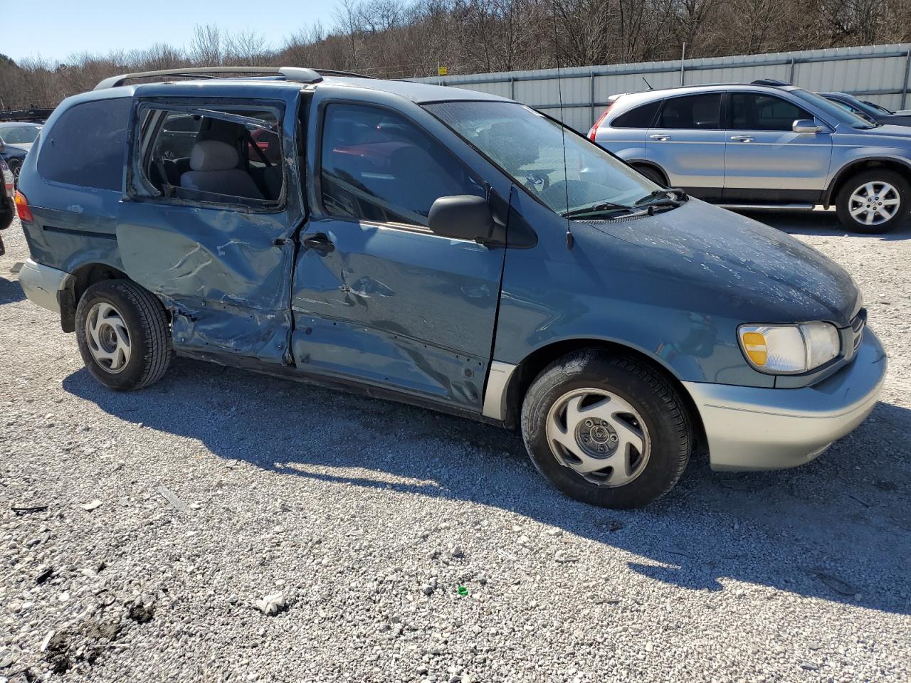 2000 Toyota Sienna Le VIN: 4T3ZF13C2YU267293 Lot: 48395445