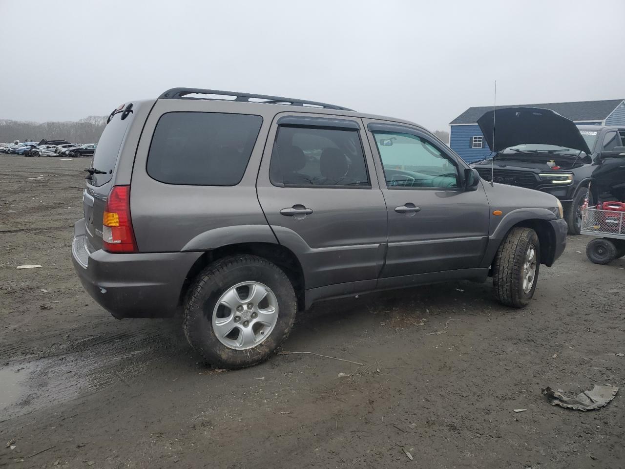 4F2CZ96124KM26189 2004 Mazda Tribute Es