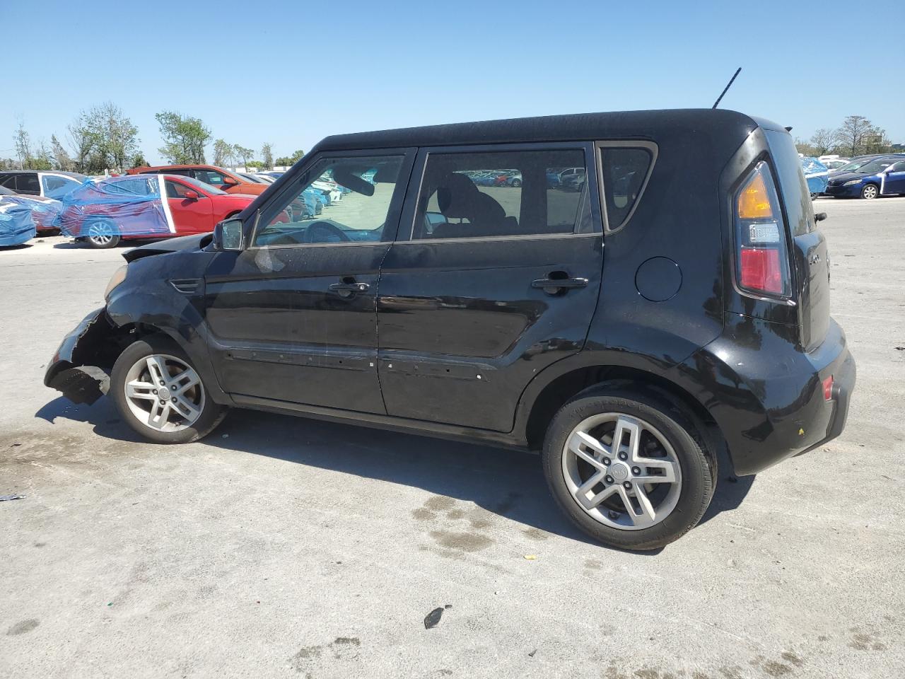 2011 Kia Soul + VIN: KNDJT2A21B7277757 Lot: 48575175