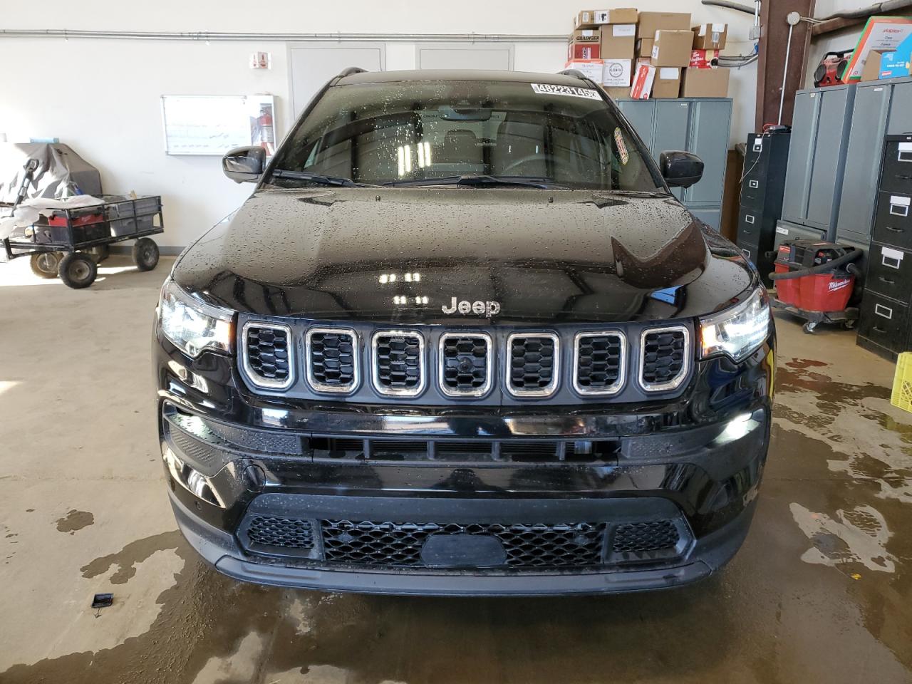 2024 Jeep Compass Latitude VIN: 3C4NJDBNXRT148045 Lot: 48223145