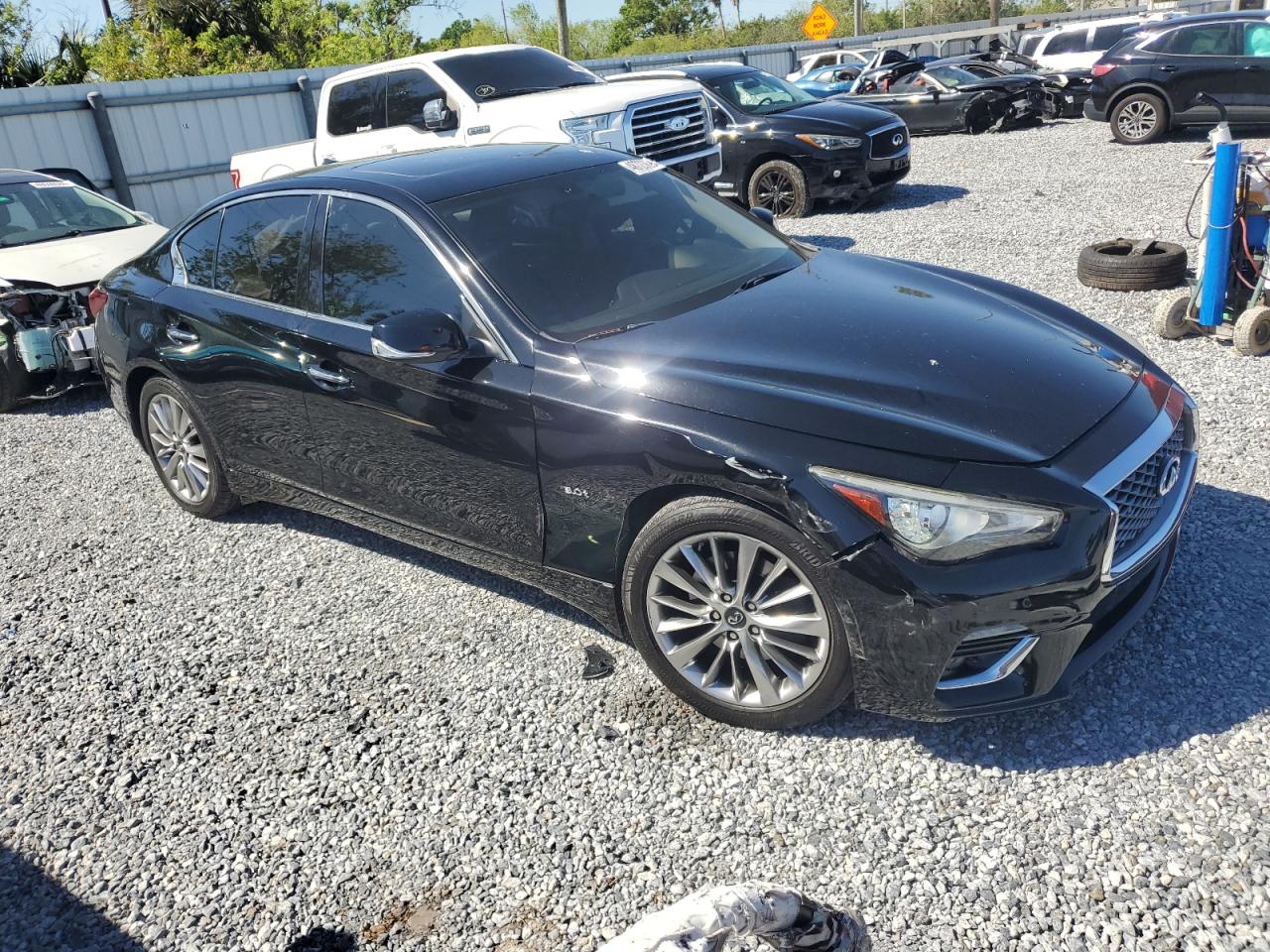 JN1EV7AR0JM430556 2018 Infiniti Q50 Luxe