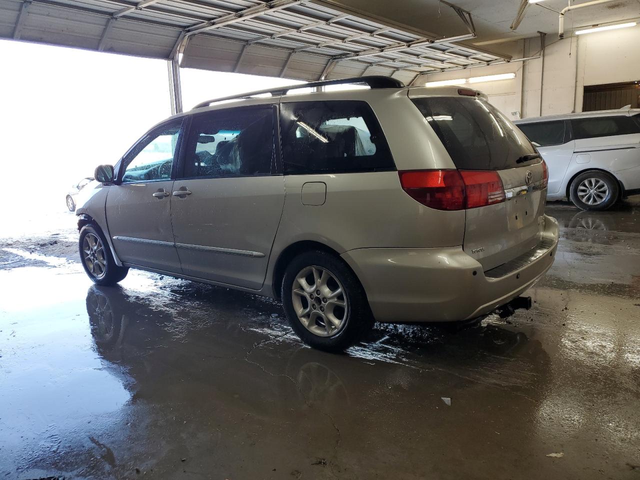 5TDZA22C04S158929 2004 Toyota Sienna Xle