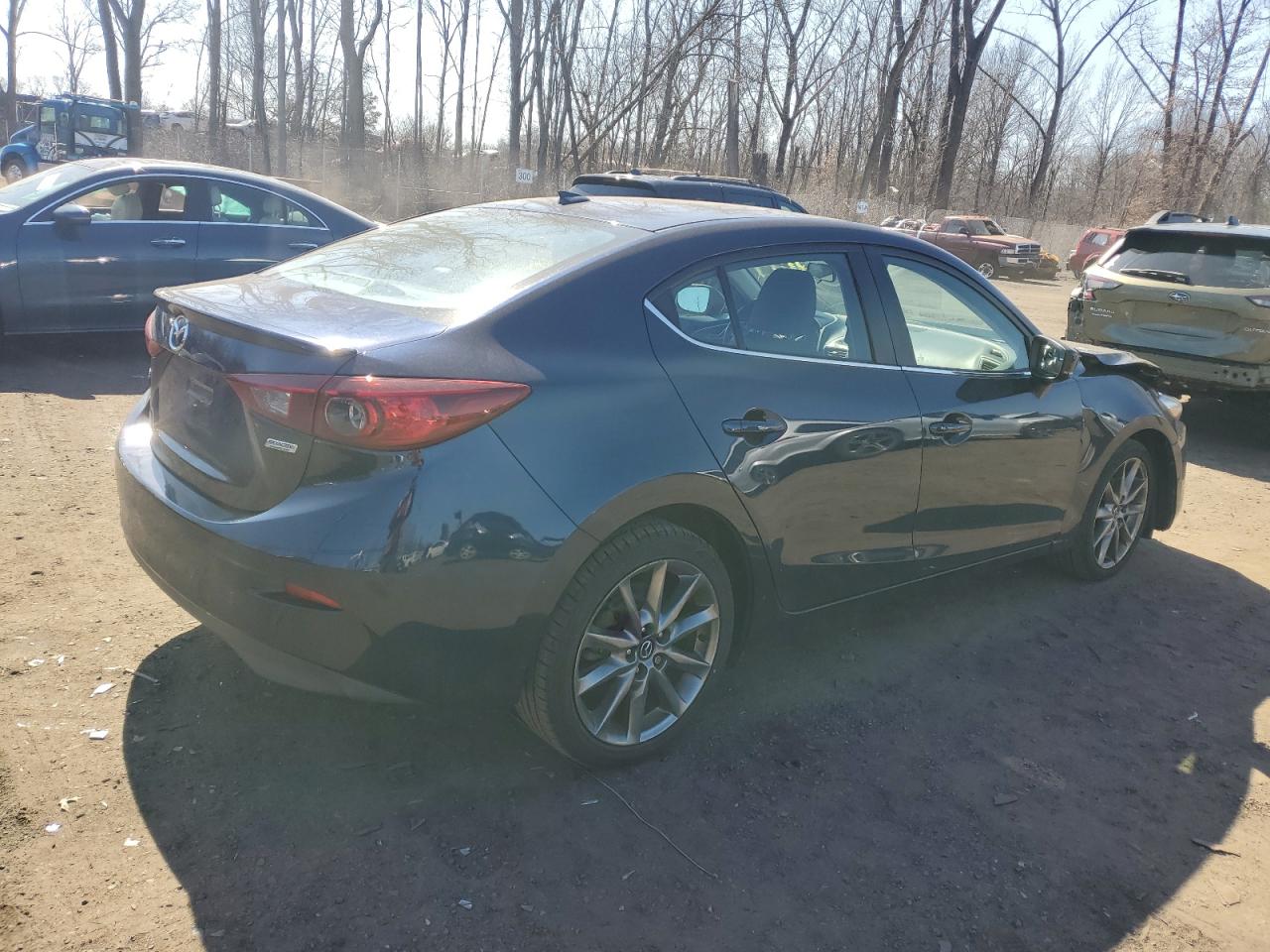 2018 Mazda 3 Touring VIN: 3MZBN1V33JM212311 Lot: 48515465