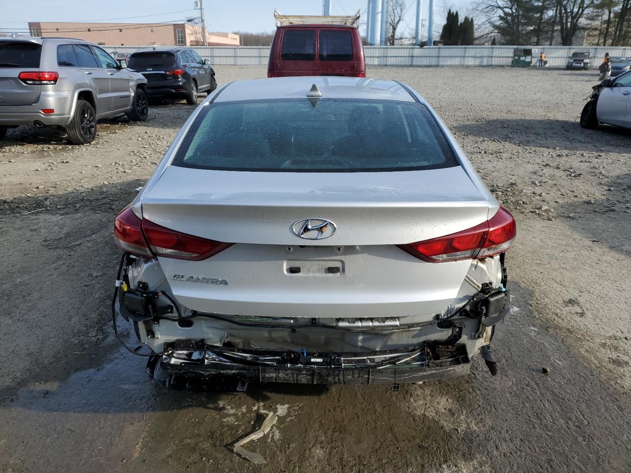 2018 Hyundai Elantra Sel VIN: 5NPD84LF8JH400569 Lot: 48760435