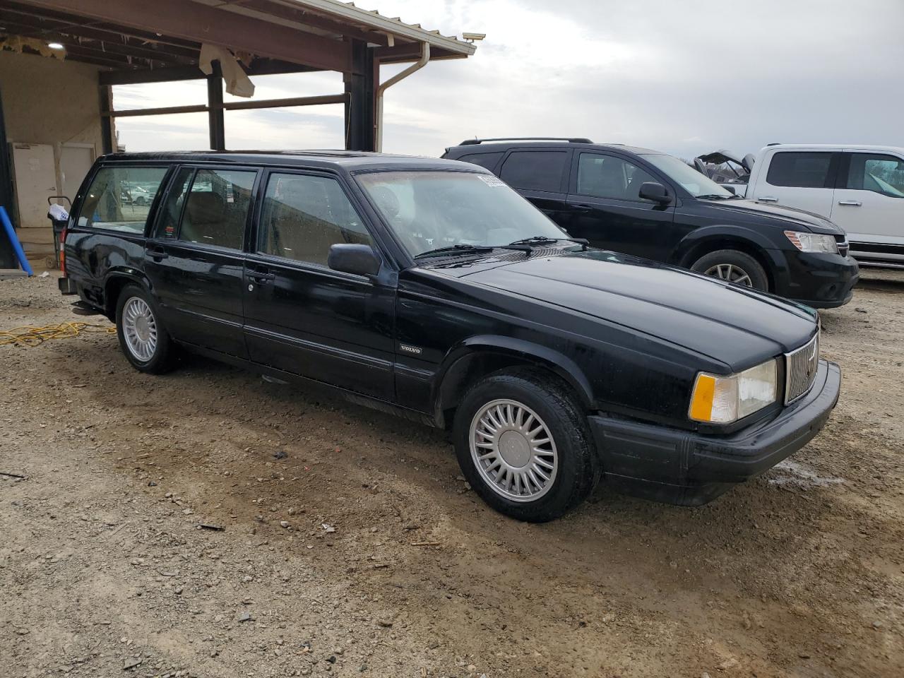 1993 Volvo 940 VIN: YV1JW8835P1083987 Lot: 47639355