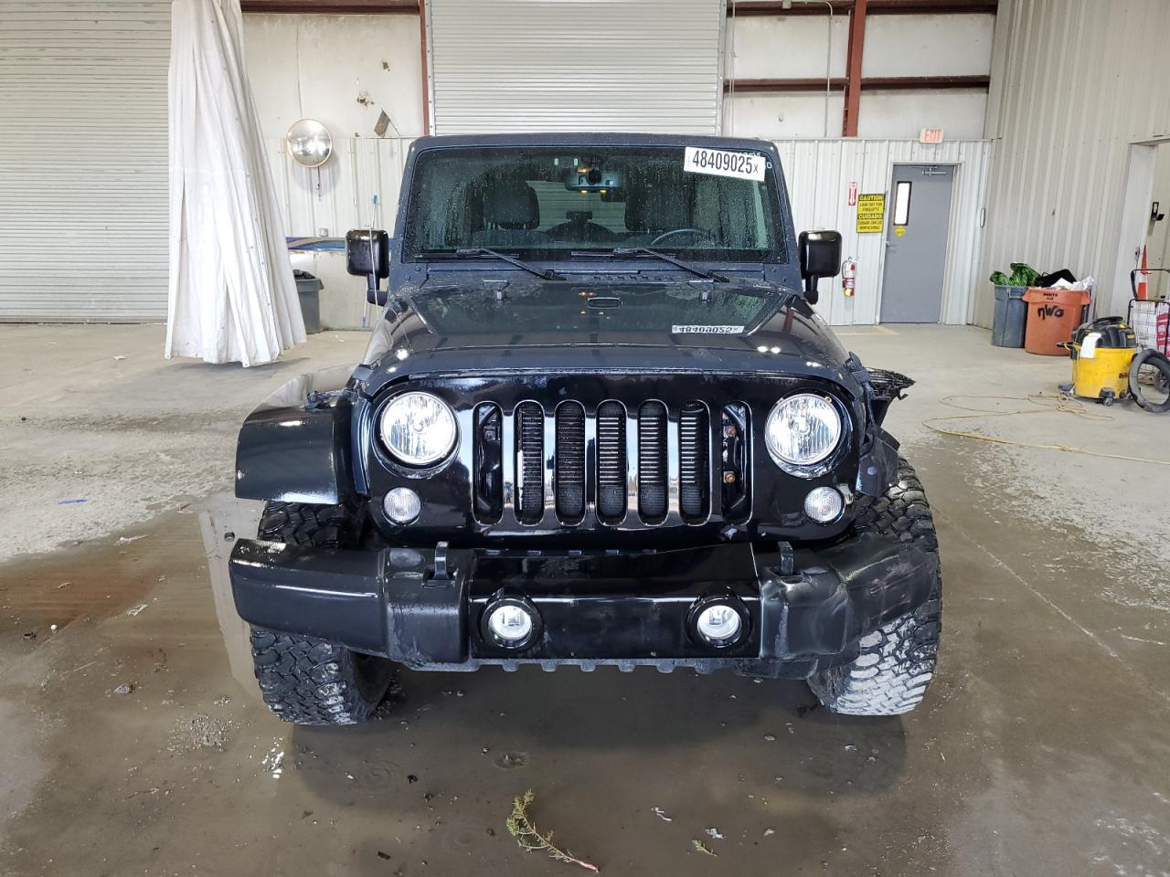 1C4BJWDG7GL258105 2016 Jeep Wrangler Unlimited Sport