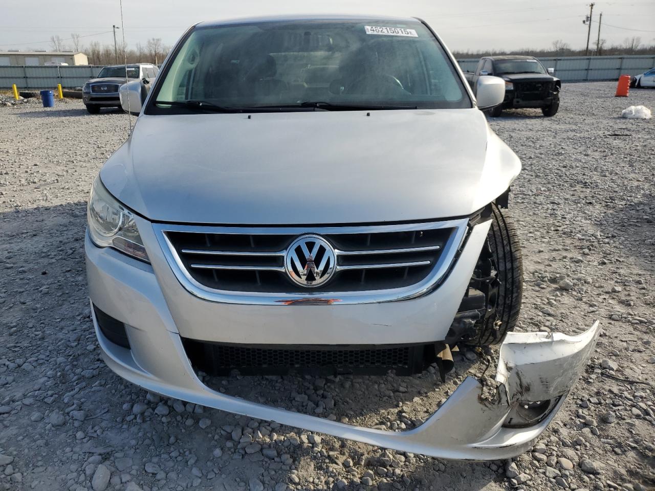 2010 Volkswagen Routan Se VIN: 2V4RW3D17AR184585 Lot: 48215015