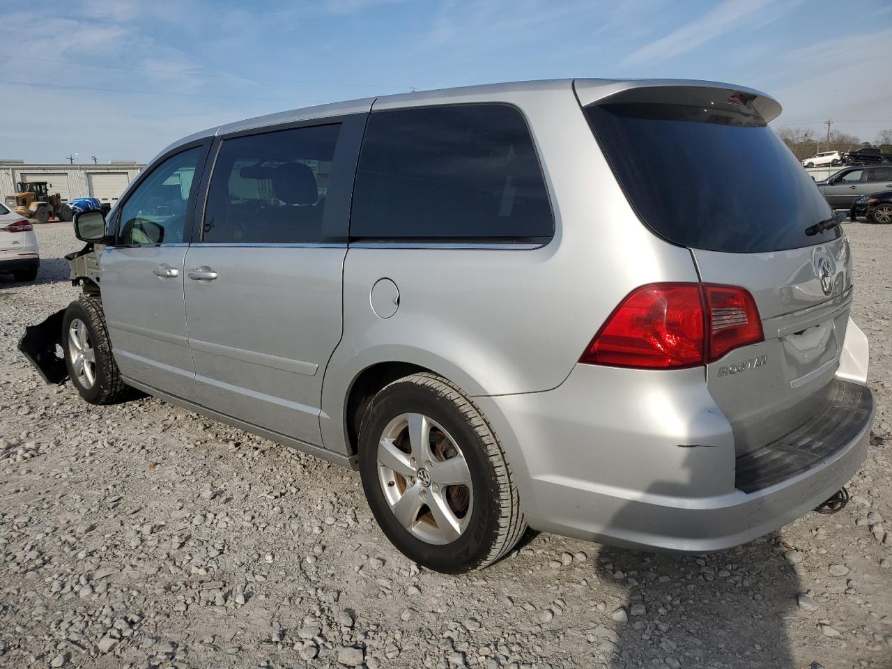 2010 Volkswagen Routan Se VIN: 2V4RW3D17AR184585 Lot: 48215015