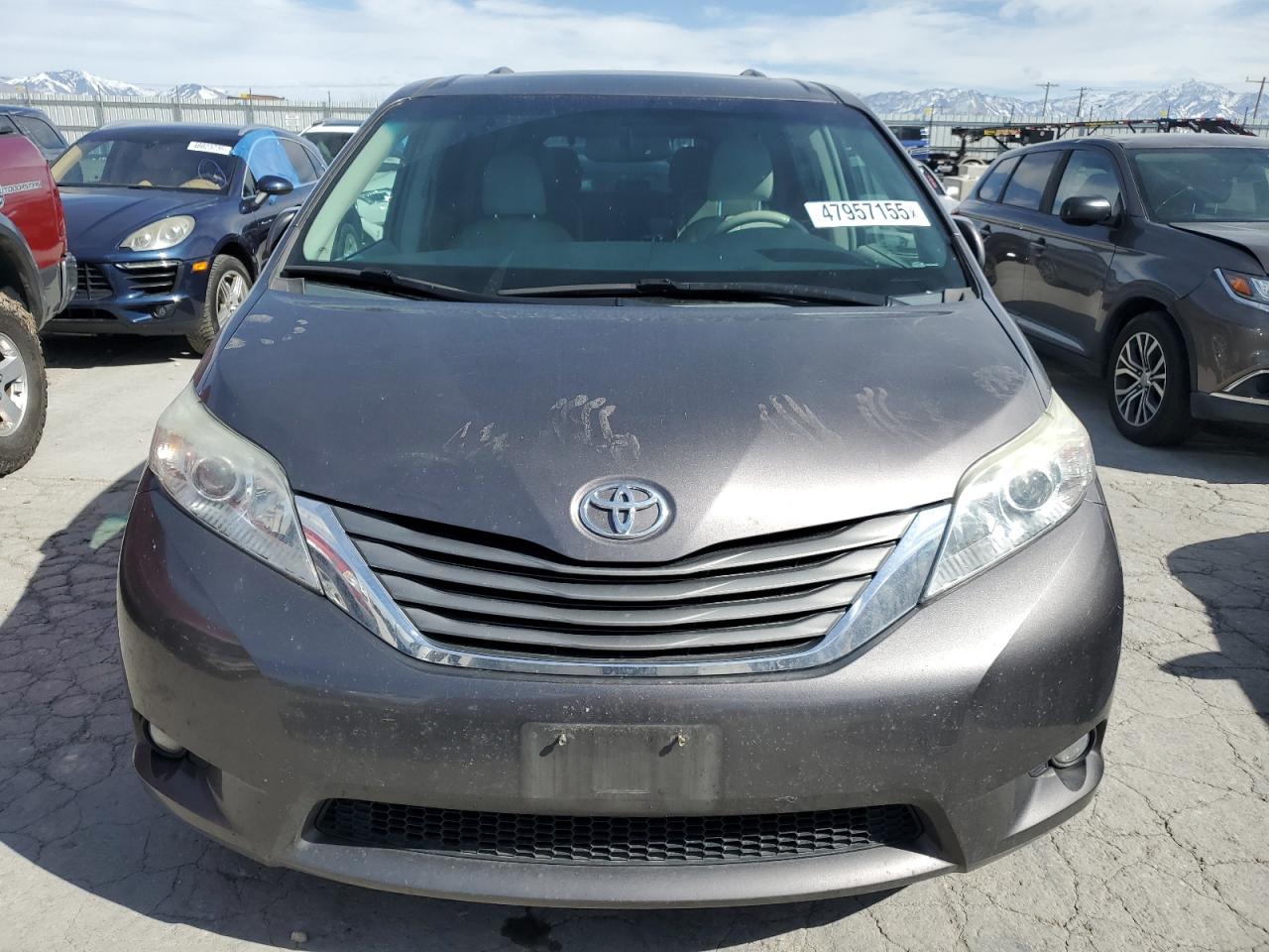 5TDYK3DC5CS230427 2012 Toyota Sienna Xle