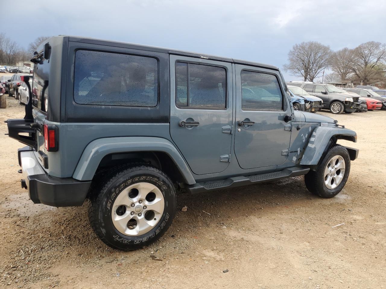 1C4BJWEG1EL266325 2014 Jeep Wrangler Unlimited Sahara