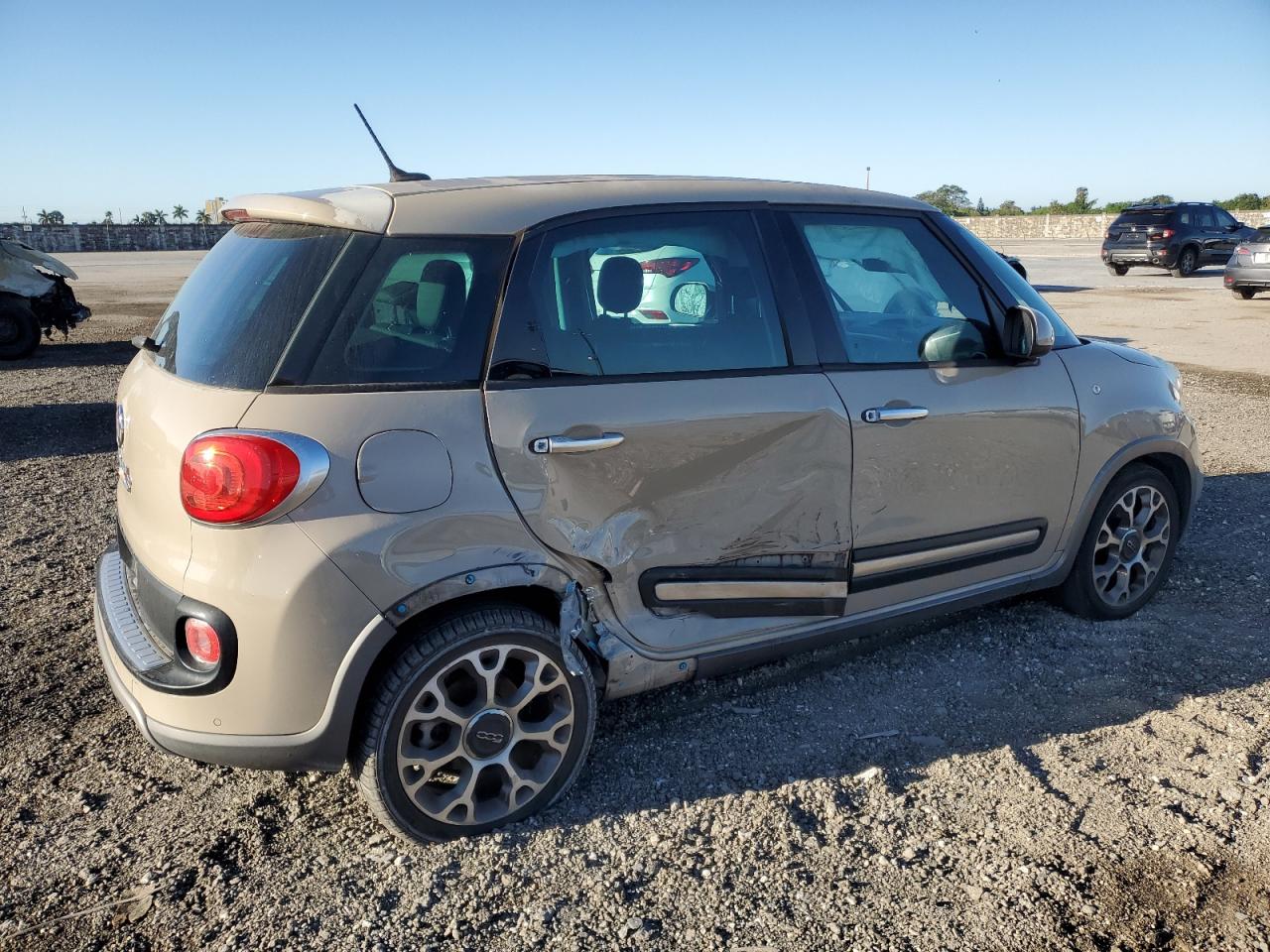 2014 Fiat 500L Trekking VIN: ZFBCFADH5EZ020235 Lot: 48463295