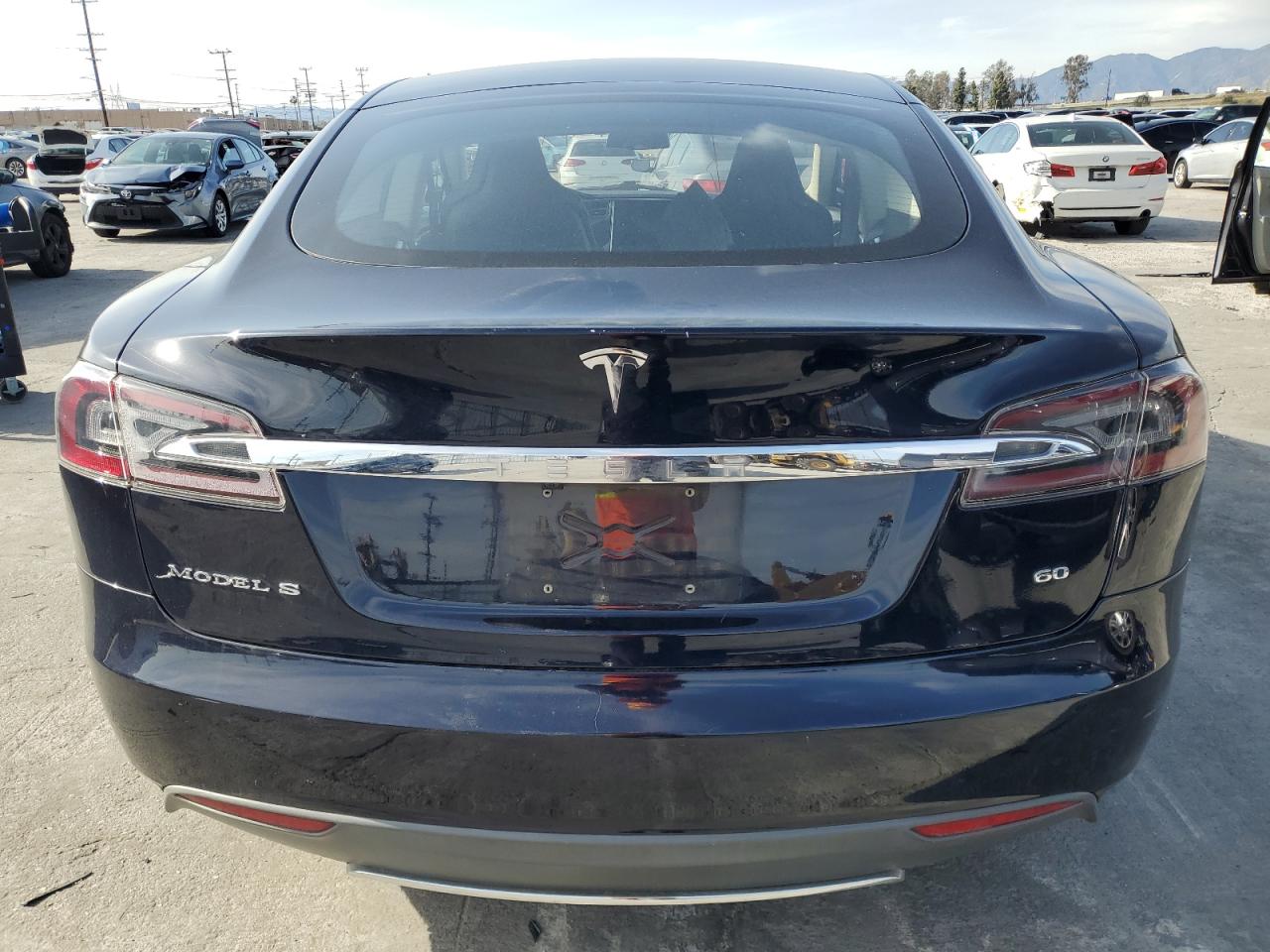 5YJSA1CG3DFP23711 2013 Tesla Model S