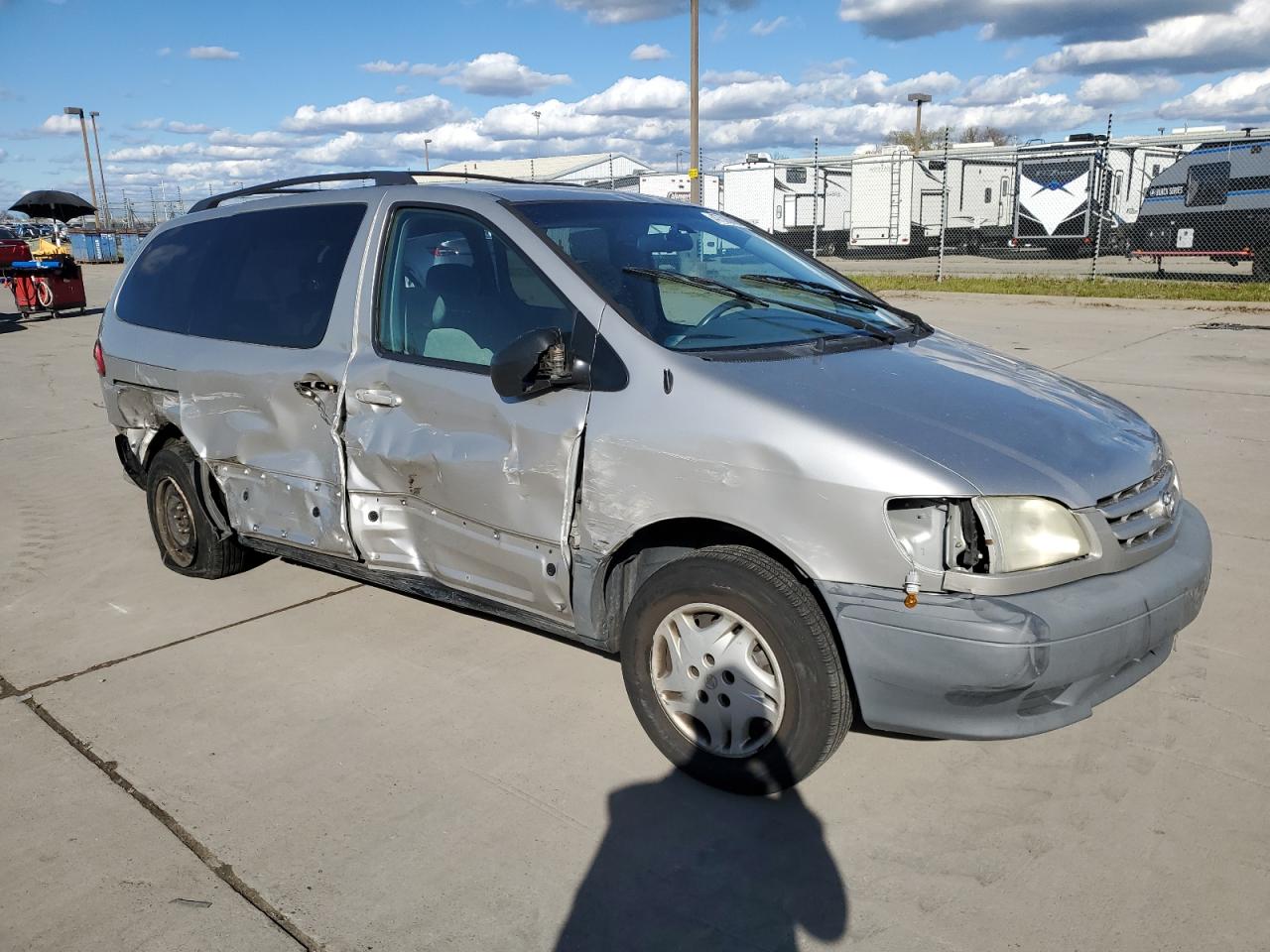 2002 Toyota Sienna Ce VIN: 4T3ZF19C92U429693 Lot: 47590885