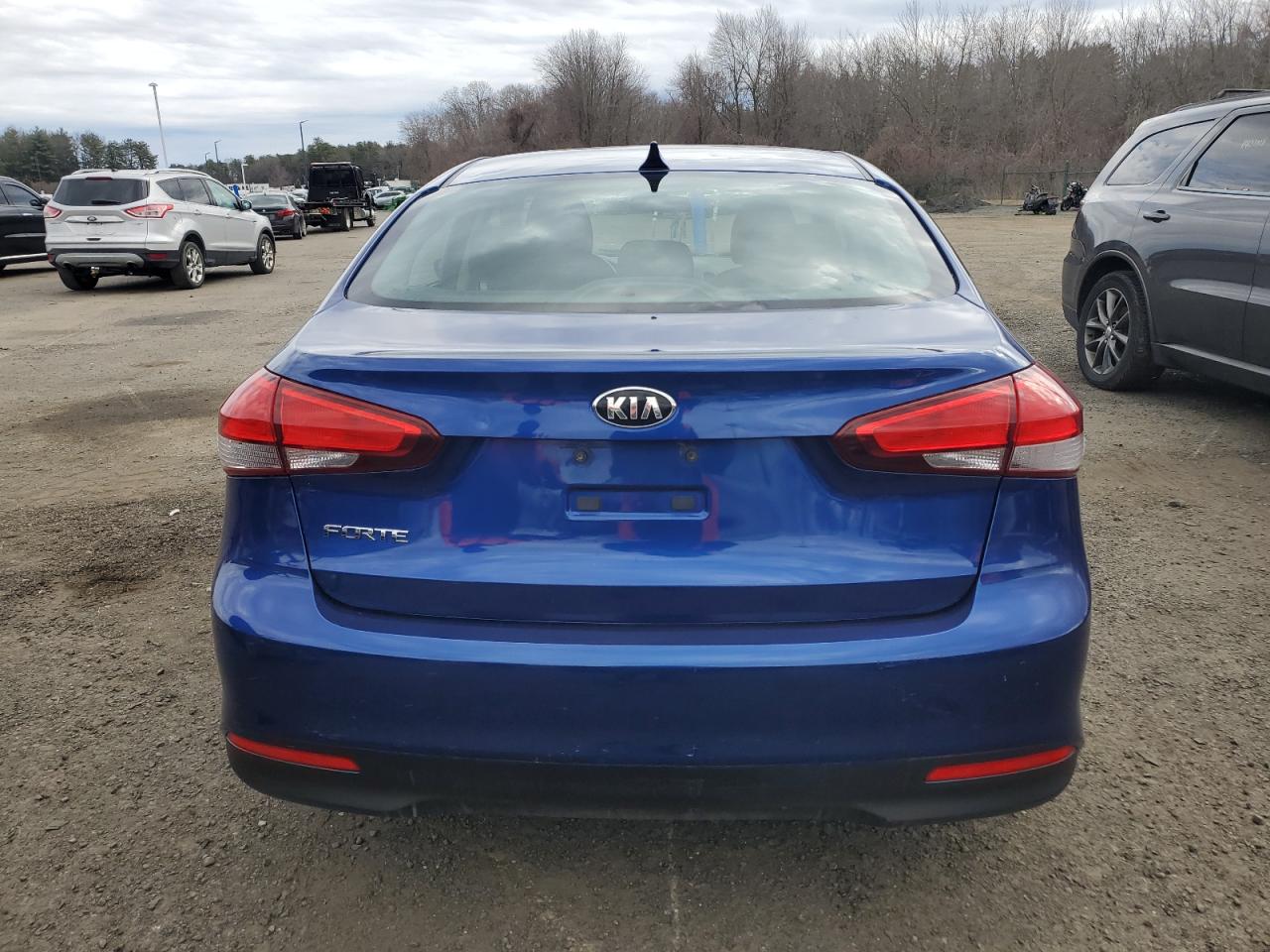 2018 Kia Forte Lx VIN: 3KPFK4A70JE169922 Lot: 49083585