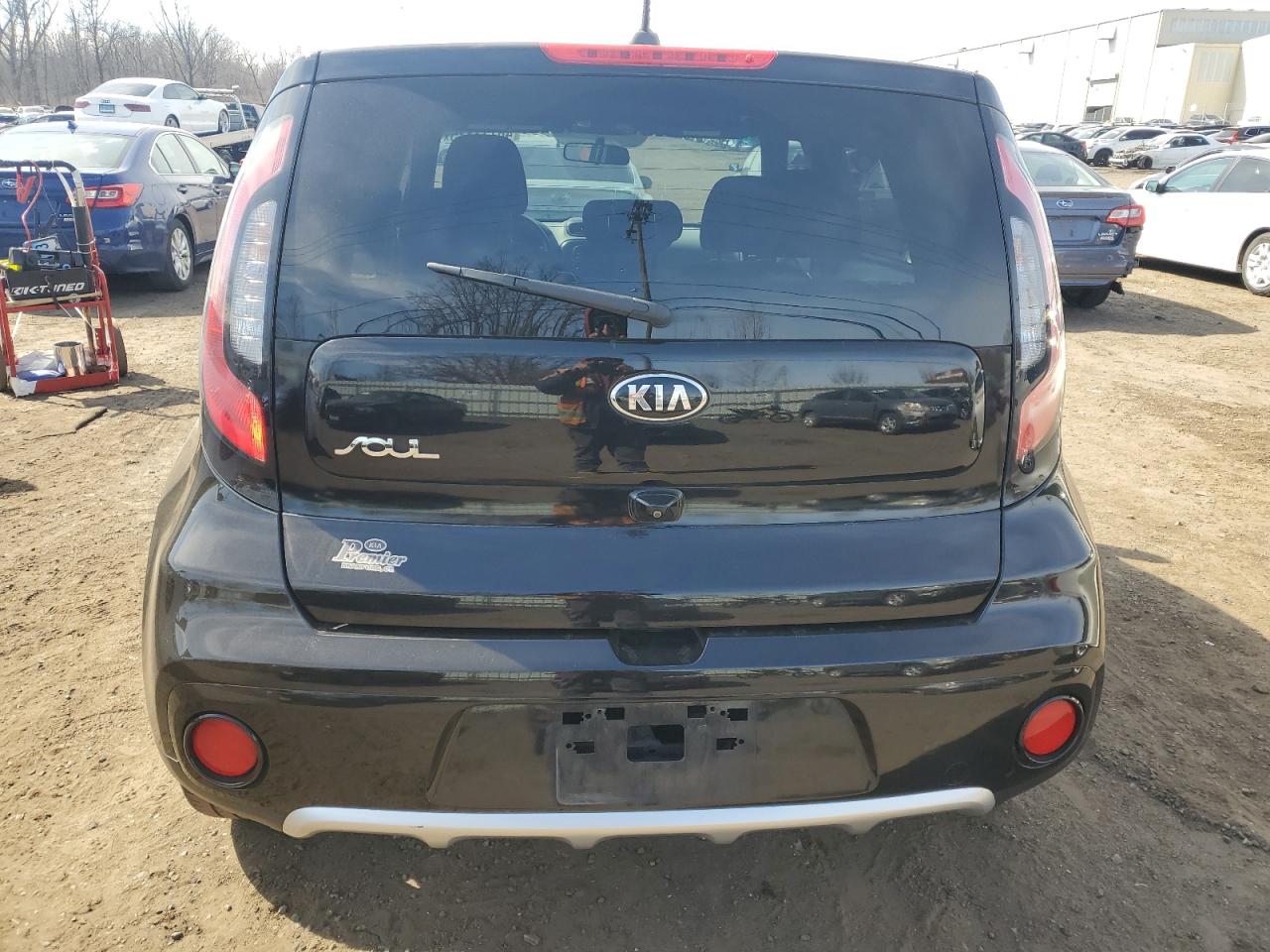 2017 Kia Soul + VIN: KNDJP3A54H7488688 Lot: 48712325