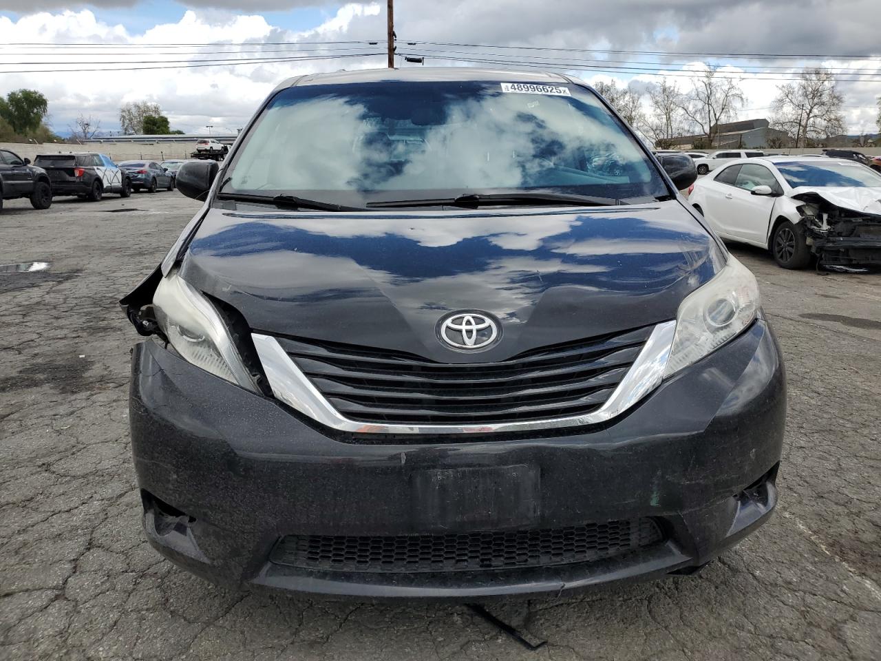 2017 Toyota Sienna Le VIN: 5TDKZ3DC7HS771343 Lot: 48996625