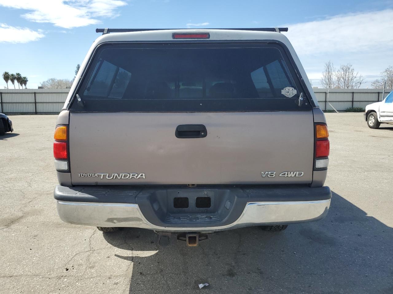 2000 Toyota Tundra Access Cab Limited VIN: 5TBBT4815YS085553