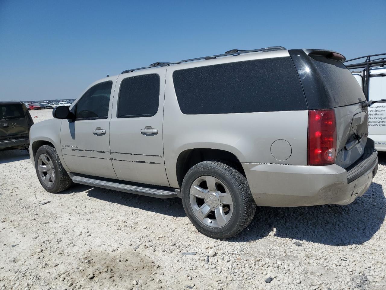 2007 GMC Yukon Xl C1500 VIN: 1GKFC16J07R332487 Lot: 48400635