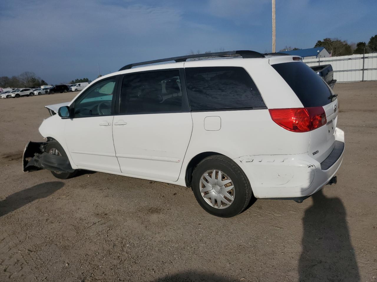 2010 Toyota Sienna Ce VIN: 5TDKK4CC4AS340444 Lot: 47670275